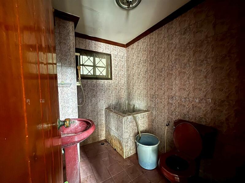 บ้านเดี่ยว หมู่บ้านกฤษดานคร 17 ซอยพุทธมณฑลสาย3 ซอย19, Bangkok, ถนนพุทธมณฑลสาย3, Sala Thammasop, Thawi Watthana, Bangkok, 7 Bedrooms, 420 sqm, Single Detached House For Sale, by คุณ พรทิพย์ จันทร์หา (ปุ๋ย), 500008627 - DDproperty.com