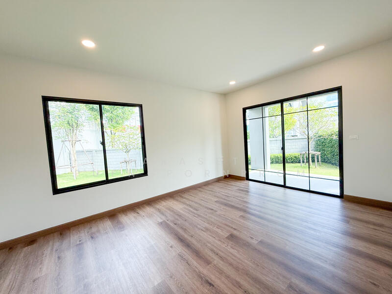 แกรนด์ บริทาเนีย กรุงเทพกรีฑา – สุวรรณภูมิ​, Bangkok, ร่มเกล้า, Khlong Sam Prawet, Lat Krabang, Bangkok, 4 Bedrooms, 300 sqm, Single Detached House For Sale, by Naraseth Puengpornprom, 500008987 - DDproperty.com
