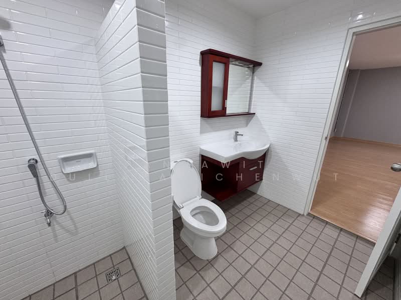 โกดัง, ออฟฟิศ ให้เช่า 623 ตร.ม. ตำบล ราชาเทวะ, บางพลี, สมุทรปราการ (รหัส : JKP299), สมุทรปราการ, ราชาเทวะ, บางพลี, สมุทรปราการ, 623 ตร.ม., โกดัง-โรงงาน ให้เช่า, โดย Pannawit Dullayawichenwut, 500009247 - DDproperty.com