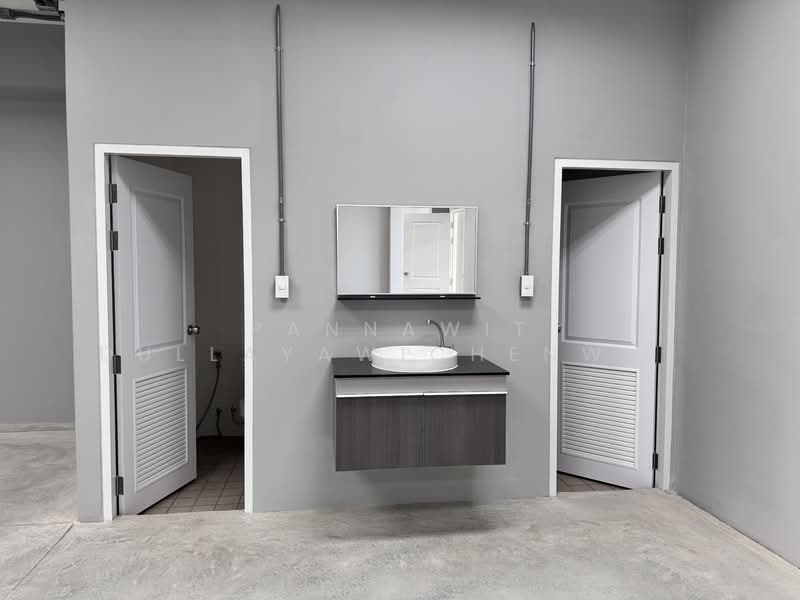 โกดัง, ออฟฟิศ ให้เช่า 623 ตร.ม. ตำบล ราชาเทวะ, บางพลี, สมุทรปราการ (รหัส : JKP299), สมุทรปราการ, ราชาเทวะ, บางพลี, สมุทรปราการ, 623 ตร.ม., โกดัง-โรงงาน ให้เช่า, โดย Pannawit Dullayawichenwut, 500009247 - DDproperty.com