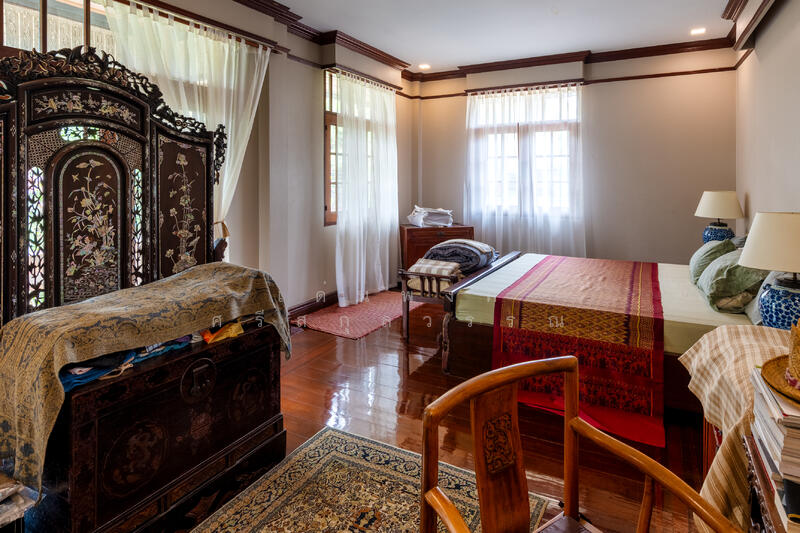 ขาย - ที่ดิน 246 ตร.วา พร้อมบ้านสไตล์โคโลเนียล ใจกลางบางนา ใกล้Mall, กรุงเทพ