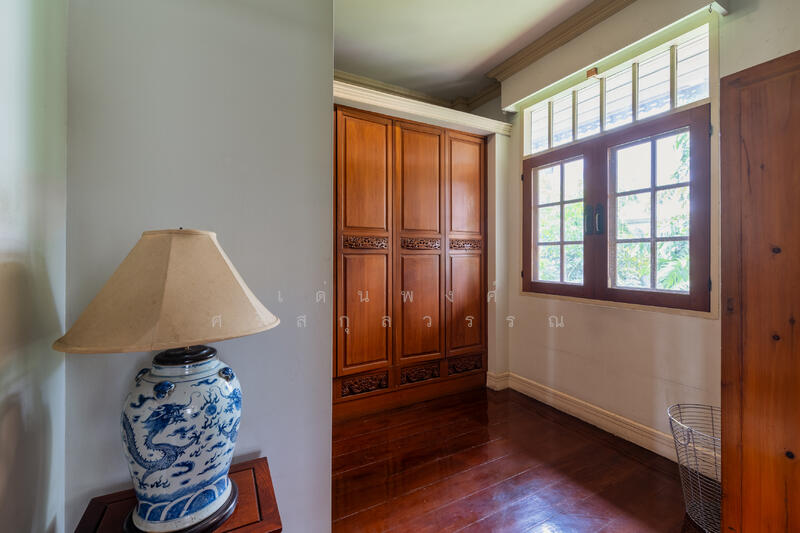 ขาย - ที่ดิน 246 ตร.วา พร้อมบ้านสไตล์โคโลเนียล ใจกลางบางนา ใกล้Mall, กรุงเทพ