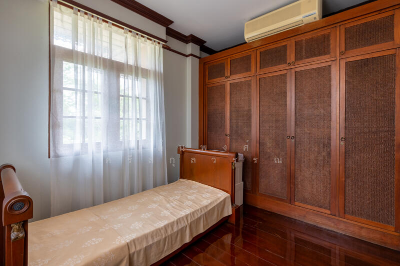 ขาย - ที่ดิน 246 ตร.วา พร้อมบ้านสไตล์โคโลเนียล ใจกลางบางนา ใกล้Mall, กรุงเทพ