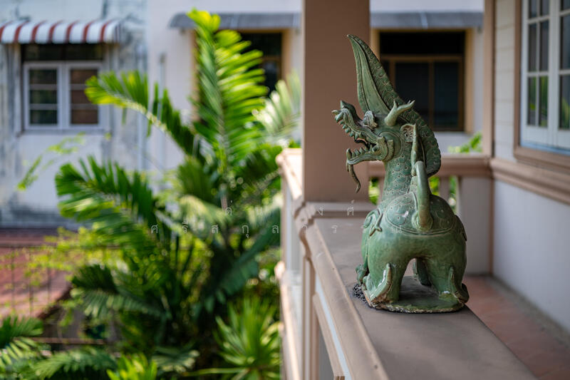 ขาย - ที่ดิน 246 ตร.วา พร้อมบ้านสไตล์โคโลเนียล ใจกลางบางนา ใกล้Mall, กรุงเทพ