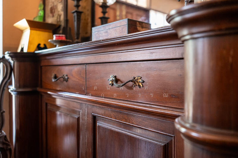 ขาย - ที่ดิน 246 ตร.วา พร้อมบ้านสไตล์โคโลเนียล ใจกลางบางนา ใกล้Mall, กรุงเทพ