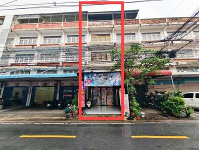 ขาย - อาคารพาณิชย์ 4.5 ชั้น 25.5 ตร.ว. อาคารพาณิชย์ ซอยจรัญสนิทวงศ์65 ใกล้ห้างสรรพสินค้าตั้งฮั่วเส็ง, กรุงเทพ