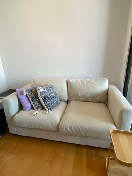 Noble Revo Silom, Bangkok, 88 Soi Surasak Surasak Road, Silom, Bang Rak, Bangkok, 1 Bedroom, 35 sqm, Condo For Rent, by Kedsara Losuwarat, 500009850 - DDproperty.com