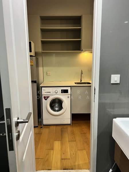 Noble Revo Silom, Bangkok, 88 Soi Surasak Surasak Road, Silom, Bang Rak, Bangkok, 1 Bedroom, 35 sqm, Condo For Rent, by Kedsara Losuwarat, 500009850 - DDproperty.com