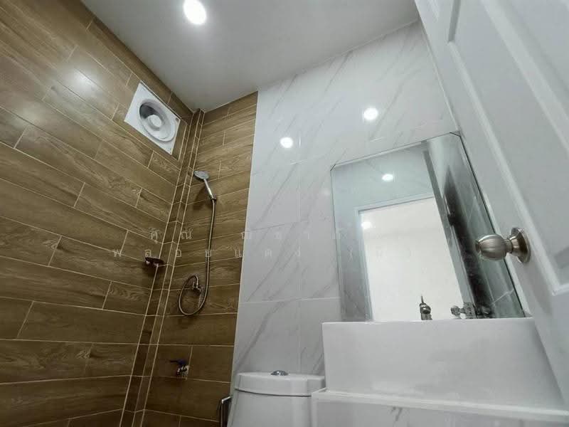 หมู่บ้านรังสิยา กม.10 ซอยรามอินทรา64, Bangkok, Khan Na Yao, Bangkok, 2 Bedrooms, 90 sqm, Townhouse For Sale, by คุณ ณิชาภัทร พลอยแดง (นิว), 500009952 - DDproperty.com