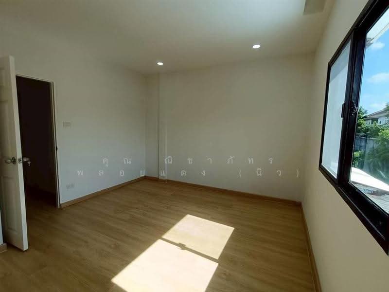 หมู่บ้านรังสิยา กม.10 ซอยรามอินทรา64, Bangkok, Khan Na Yao, Bangkok, 2 Bedrooms, 90 sqm, Townhouse For Sale, by คุณ ณิชาภัทร พลอยแดง (นิว), 500009952 - DDproperty.com