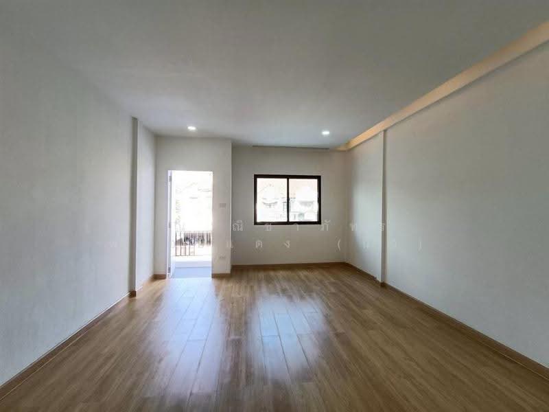 หมู่บ้านรังสิยา กม.10 ซอยรามอินทรา64, Bangkok, Khan Na Yao, Bangkok, 2 Bedrooms, 90 sqm, Townhouse For Sale, by คุณ ณิชาภัทร พลอยแดง (นิว), 500009952 - DDproperty.com