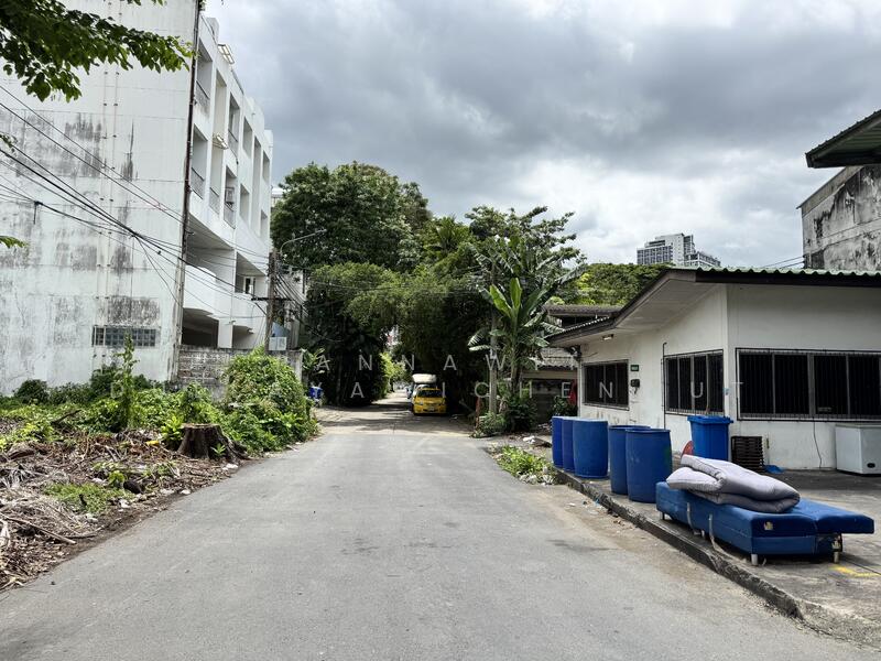 For Rent - โกดัง, ออฟฟิศ ให้เช่า 1,268 ตร.ม. แขวง บางกะปิ, ห้วยขวาง, กรุงเทพ (รหัส : JKP304), Bangkok