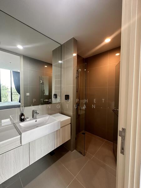 Noble Recole, Bangkok, 77 Soi Sukhumvit 19 Sukhumvit Road, Khlongtoei Nua, Watthana, Bangkok, 2 Bedrooms, 68 sqm, Condo For Rent, by Piangphet Saengtuangkit, 500010298 - DDproperty.com