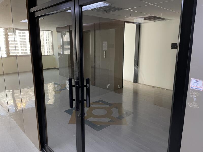 Rent office space at BTS Ploen Chit Station, Bangkok, Lumphini, Pathum Wan, Bangkok, , 135 sqm, Office Space For Rent, by Suchart Gambhir, 500010434 - DDproperty.com