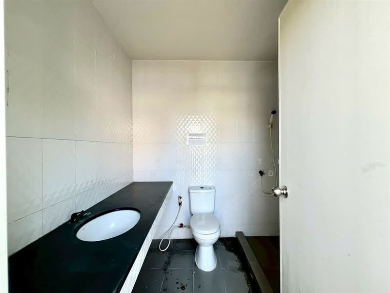 For Sale - อาคารพาณิชย์ 3 ชั้น 63.6 ตร.ว. อาคารพาณิชย์ ซอยรามอินทรา21 ถนนรามอินทรา, Bangkok