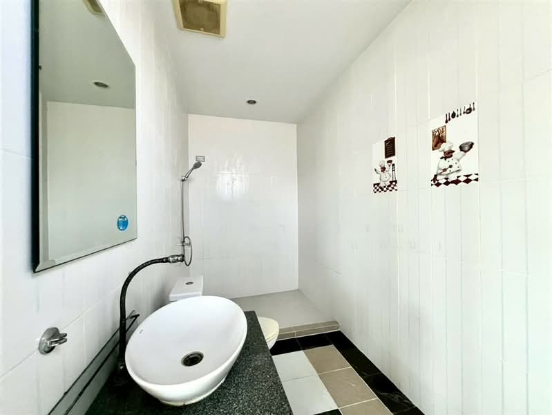 For Sale - อาคารพาณิชย์ 3 ชั้น 63.6 ตร.ว. อาคารพาณิชย์ ซอยรามอินทรา21 ถนนรามอินทรา, Bangkok