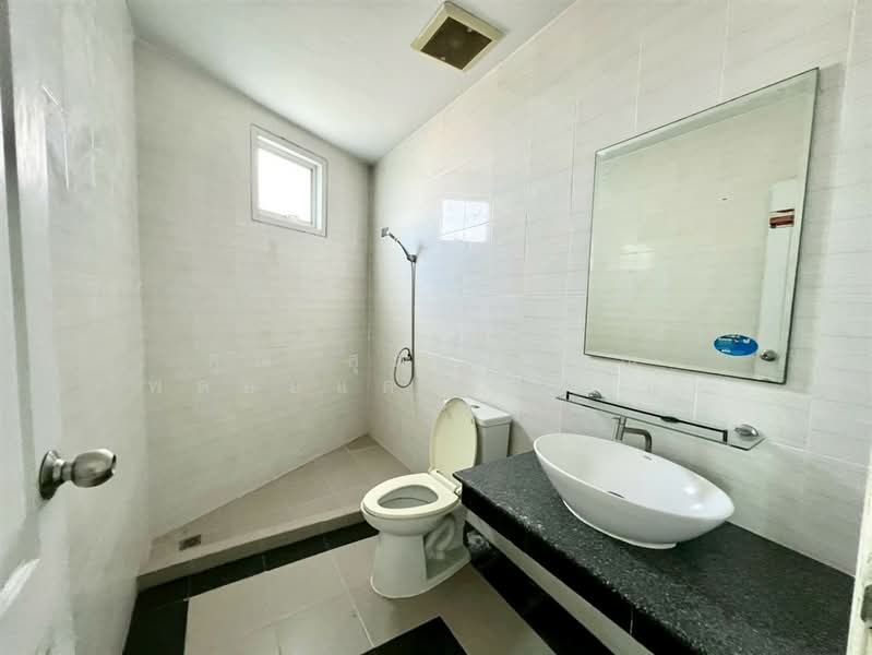 For Sale - อาคารพาณิชย์ 3 ชั้น 63.6 ตร.ว. อาคารพาณิชย์ ซอยรามอินทรา21 ถนนรามอินทรา, Bangkok