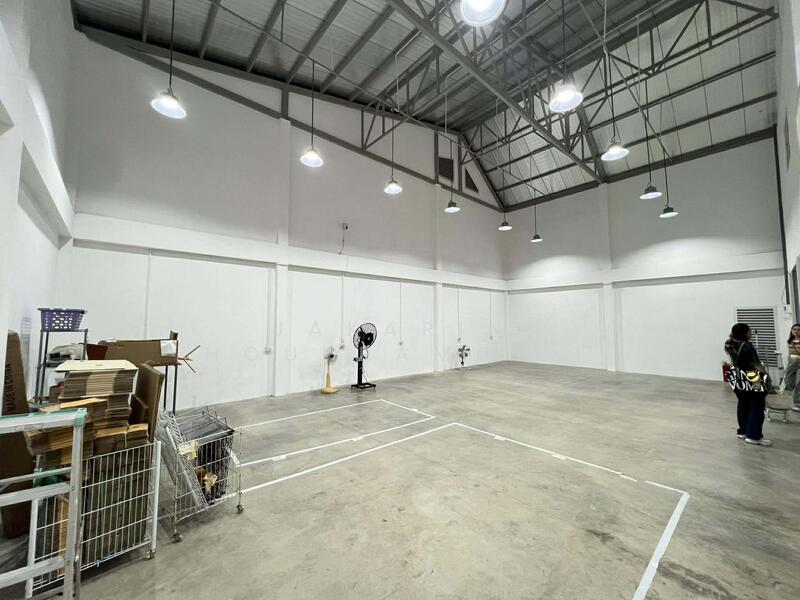 For Rent - ให้เช่าโกดัง พุทธมณฑลสาย 3 ทวีวัฒนา กรุงเทพ ขนาด 196 ตร.ม พร้อมออฟฟิศ, Bangkok