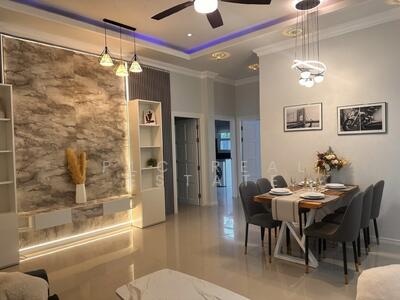 ขาย - Luxury 2-Bedroom Pool Villa for Sale in Huay Yai, ชลบุรี