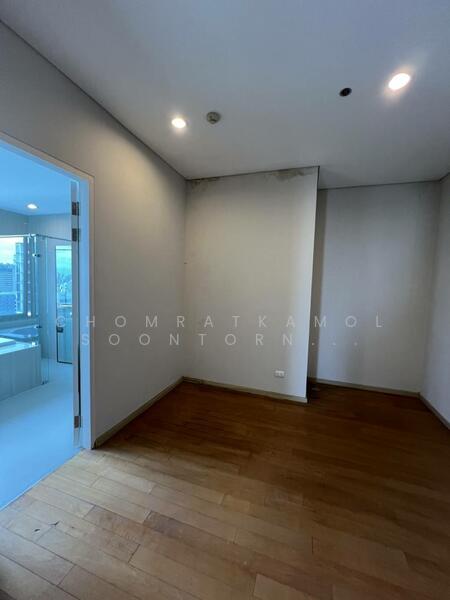 For Sale - Villa Asoke, Bangkok