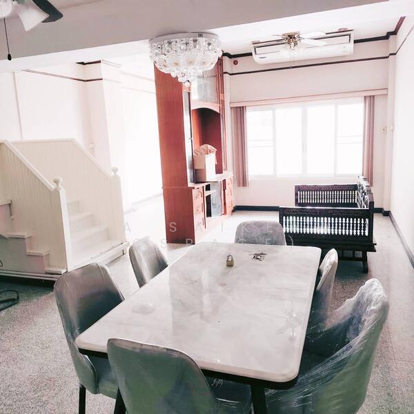 ให้เช่า - ทาวน์โฮม3ชั้นครึ่ง, กรุงเทพ