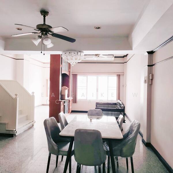 ให้เช่า - ทาวน์โฮม3ชั้นครึ่ง, กรุงเทพ