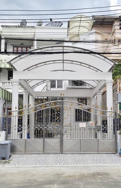 ให้เช่า - ทาวน์โฮม3ชั้นครึ่ง, กรุงเทพ