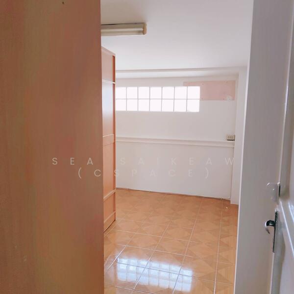 ให้เช่า - ทาวน์โฮม3ชั้นครึ่ง, กรุงเทพ