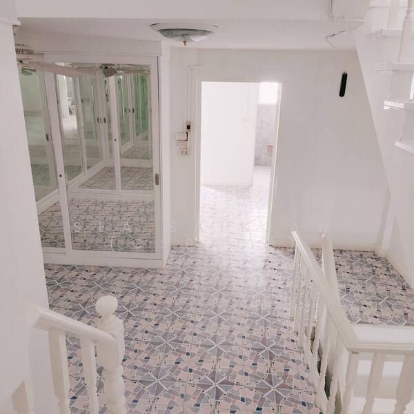 ให้เช่า - ทาวน์โฮม3ชั้นครึ่ง, กรุงเทพ