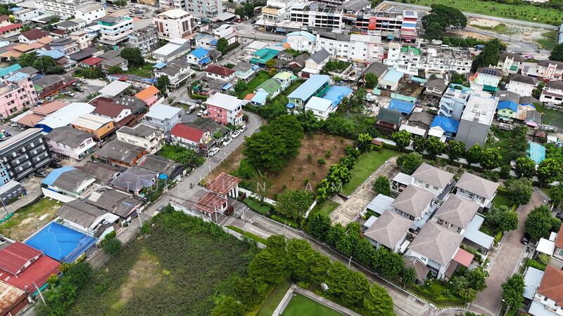 For Sale - ขายที่ดินถมแล้ว ซอยพระยาสุเรนทร์21 แยก3 เนื้อที่ 514 ตารางวา, Bangkok