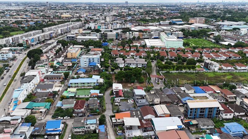 ขาย - ขายที่ดินถมแล้ว ซอยพระยาสุเรนทร์21 แยก3 เนื้อที่ 514 ตารางวา, กรุงเทพ