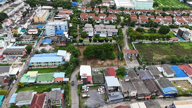 For Sale - ขายที่ดินถมแล้ว ซอยพระยาสุเรนทร์21 แยก3 เนื้อที่ 514 ตารางวา, Bangkok