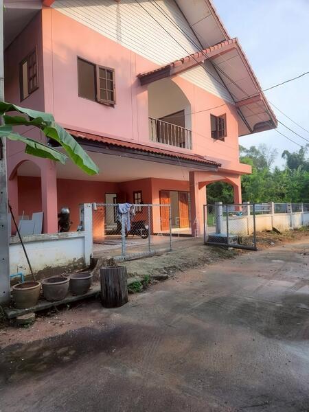 House for Sale Renovation in Mabprachan, Chon Buri (Pattaya), Bang Lamung, Bang Lamung (Pattaya), Chon Buri (Pattaya), 3 Bedrooms, 464 sqm, Single Detached House For Sale, by PLC Real Estate, 500011549 - DDproperty.com