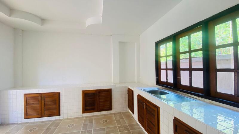 House for Sale Renovation in Mabprachan, Chon Buri (Pattaya), Bang Lamung, Bang Lamung (Pattaya), Chon Buri (Pattaya), 3 Bedrooms, 464 sqm, Single Detached House For Sale, by PLC Real Estate, 500011549 - DDproperty.com