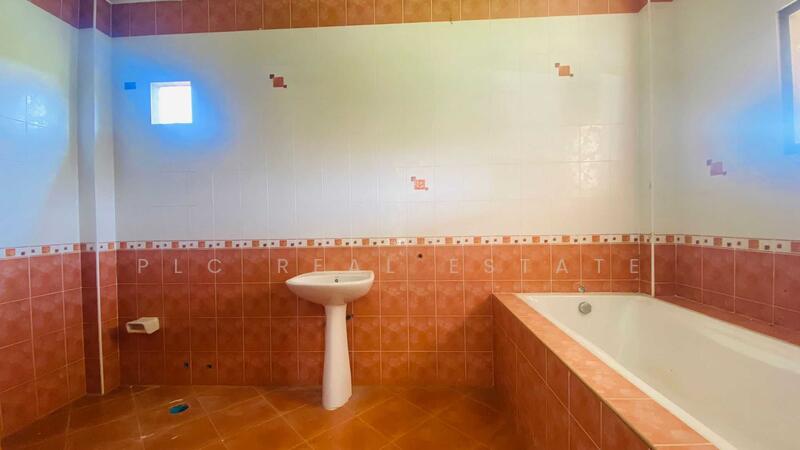 House for Sale Renovation in Mabprachan, Chon Buri (Pattaya), Bang Lamung, Bang Lamung (Pattaya), Chon Buri (Pattaya), 3 Bedrooms, 464 sqm, Single Detached House For Sale, by PLC Real Estate, 500011549 - DDproperty.com