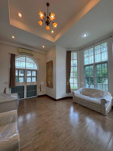 ขาย - ขายบ้านเดี่ยวหลังหัวมุม หมู่บ้านเมืองทอง 4 (SPSJN234), กรุงเทพ