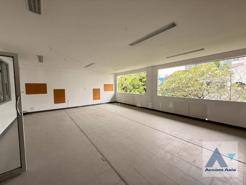 For Rent - Home Office House for Rent in Sukhumvit, Bangkok near BTS Ekkamai (AA44853), Bangkok