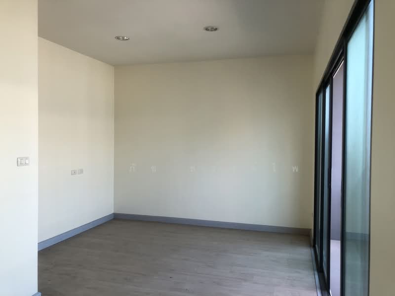 The Trop 2 Motorway-Ladkrabang, Bangkok, Prachapattana Road, Thab Yao, Lat Krabang, Bangkok, 3 Bedrooms, 230 sqm, Townhouse For Sale, by ณปภัช ธวงค์ไพ, 500011978 - DDproperty.com