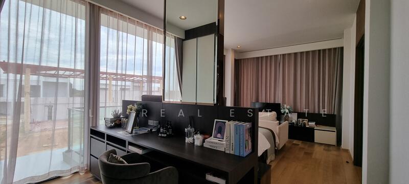 Luxury 4-Bedroom Pool Villa for Sale in Thung Klom-Tan Man, Chon Buri (Pattaya), Bang Lamung, Bang Lamung (Pattaya), Chon Buri (Pattaya), 4 Bedrooms, 375 sqm, Single Detached House For Sale, by PLC Real Estate, 500012059 - DDproperty.com