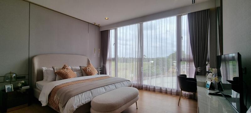 Luxury 4-Bedroom Pool Villa for Sale in Thung Klom-Tan Man, Chon Buri (Pattaya), Bang Lamung, Bang Lamung (Pattaya), Chon Buri (Pattaya), 4 Bedrooms, 375 sqm, Single Detached House For Sale, by PLC Real Estate, 500012059 - DDproperty.com