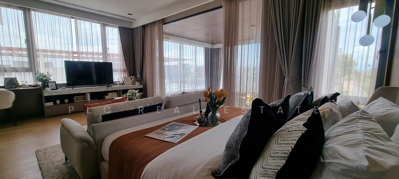 Luxury 4-Bedroom Pool Villa for Sale in Thung Klom-Tan Man, Chon Buri (Pattaya), Bang Lamung, Bang Lamung (Pattaya), Chon Buri (Pattaya), 4 Bedrooms, 375 sqm, Single Detached House For Sale, by PLC Real Estate, 500012059 - DDproperty.com