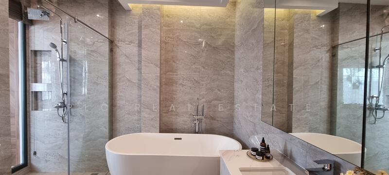 Luxury 4-Bedroom Pool Villa for Sale in Thung Klom-Tan Man, Chon Buri (Pattaya), Bang Lamung, Bang Lamung (Pattaya), Chon Buri (Pattaya), 4 Bedrooms, 375 sqm, Single Detached House For Sale, by PLC Real Estate, 500012059 - DDproperty.com