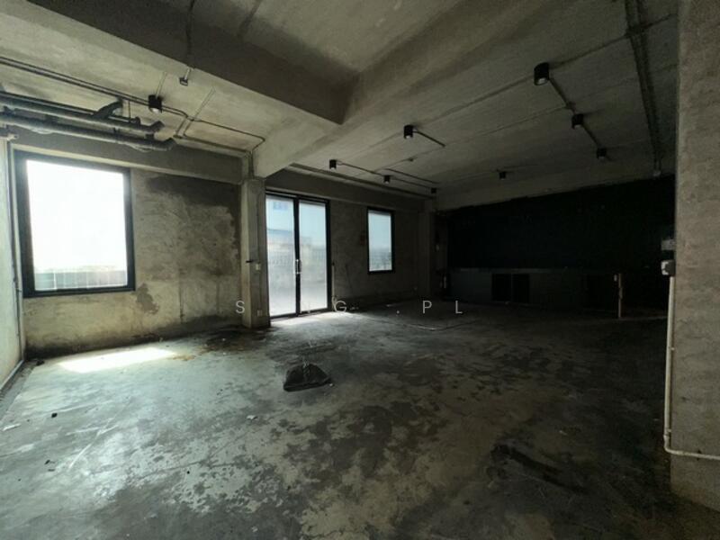 ให้เช่า - ให้เช่าอาคารสแตนด์อโลน 2.5 ชั้น ที่จอดรถจอดได้หลายคัน ย่านห้วยขวาง ดินแดง, กรุงเทพ