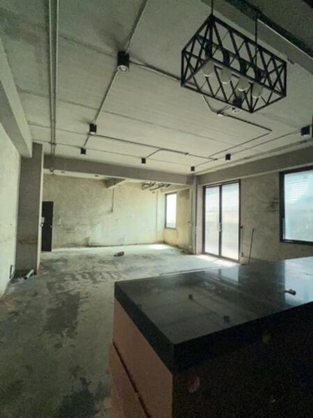 ให้เช่า - ให้เช่าอาคารสแตนด์อโลน 2.5 ชั้น ที่จอดรถจอดได้หลายคัน ย่านห้วยขวาง ดินแดง, กรุงเทพ