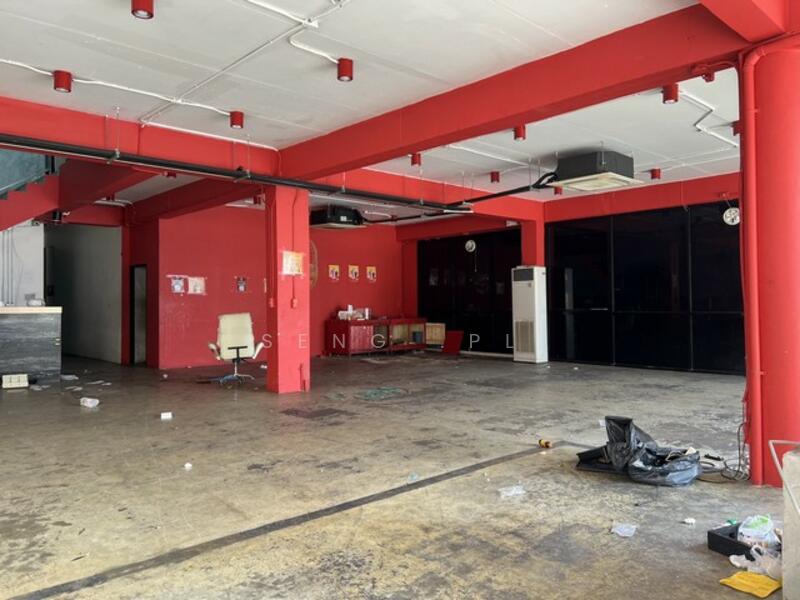 ให้เช่า - ให้เช่าอาคารสแตนด์อโลน 2.5 ชั้น ที่จอดรถจอดได้หลายคัน ย่านห้วยขวาง ดินแดง, กรุงเทพ