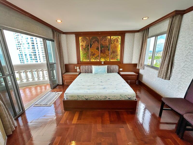 For Sale - Silver Beach Condominium, Chon Buri