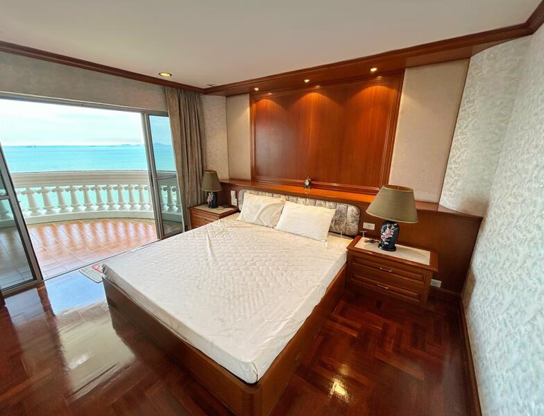 For Sale - Silver Beach Condominium, Chon Buri