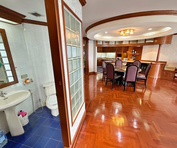 For Sale - Silver Beach Condominium, Chon Buri