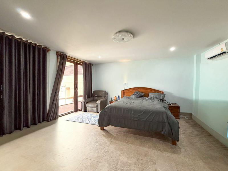 ขาย - Pattaya land and house village, ชลบุรี