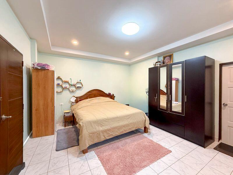 ขาย - Pattaya land and house village, ชลบุรี